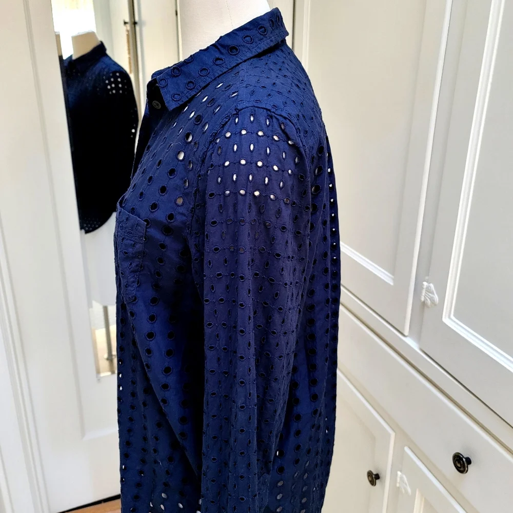 New! J. Crew sz 8 Classic Fit Eyelet Button Up Navy Blue Shirt Top NWT
